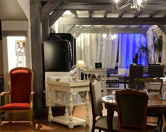 Logis Hôtel Médiéval, Montélimar Nord - Rochemaure - Restaurant
