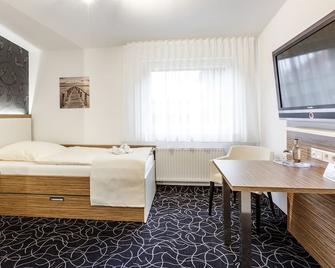 Hotel Gasthof Handewitt - Flensburg - Bedroom