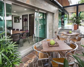 Hotel Golden Palermo - Medellín - Patio