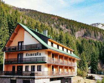 هوتل إسبريت - سبندلروف ملين - مبنى