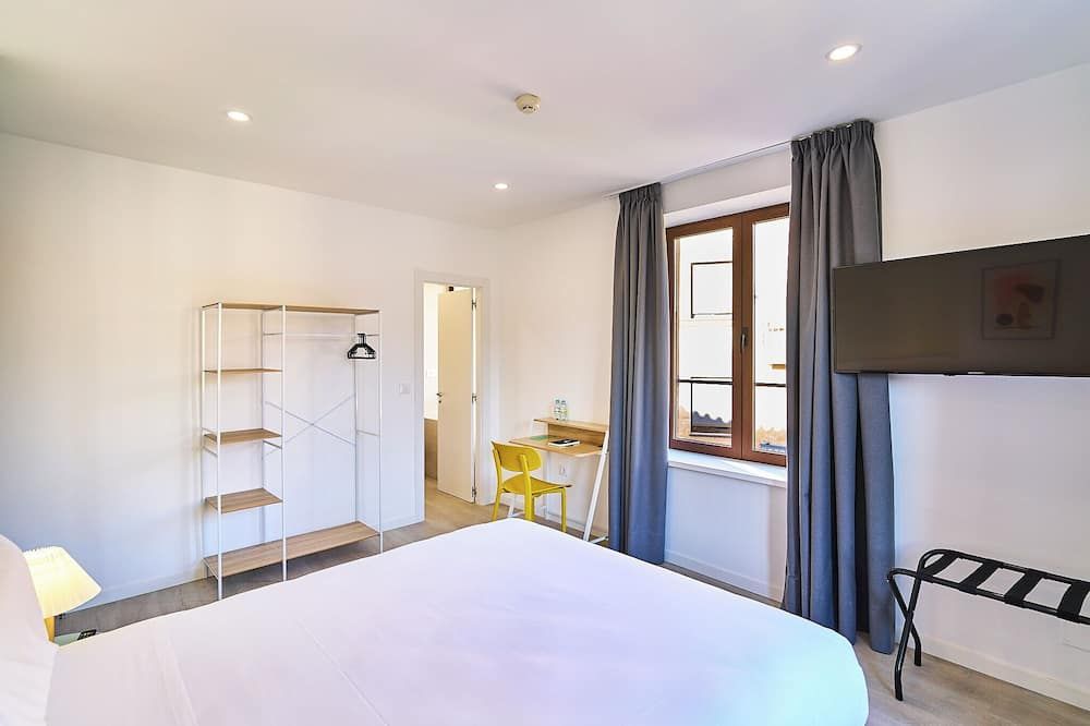 هوتل جران فيا باي جايا رومز - شلمنقة - غرفة نوم