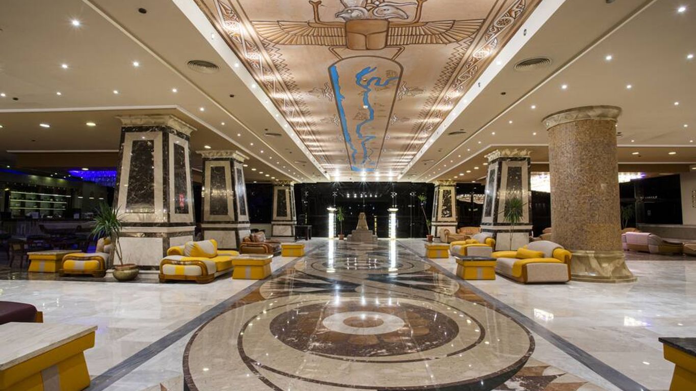 Amc Royal Hotel & Spa