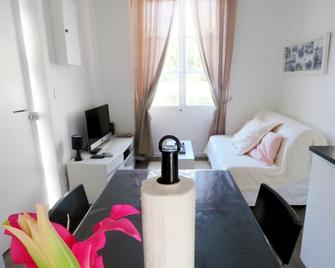 La petite Maison - Grenoble - Sala de estar