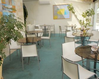 هوتل أكوا - بونتا ديل إست - مطعم