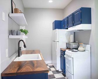 Cozy studio apartment close to hospitals - Buffalo - Keuken