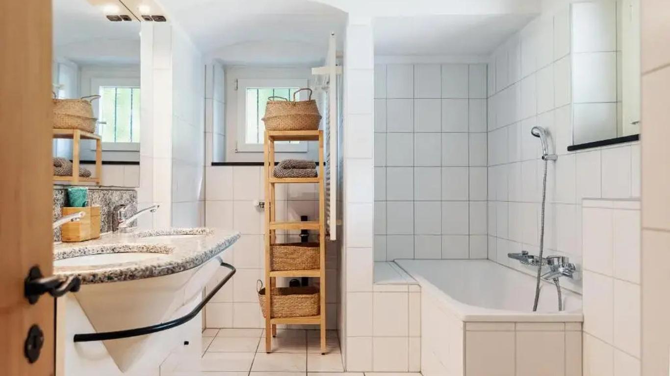 蓮花湖別墅飯店