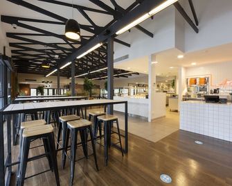 Alivio Tourist Park Canberra - Canberra - Bar