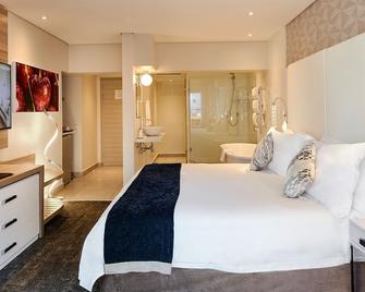 First Group Riviera Suites - Cape Town - Bedroom