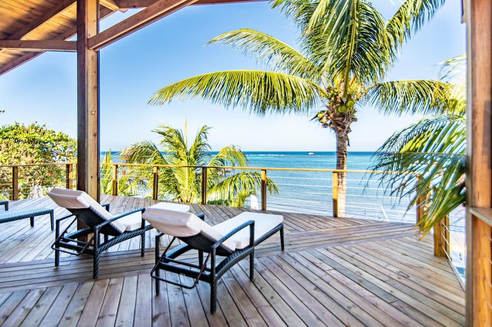 Blue Bahia Resort - Coxen Hole - Uteplats