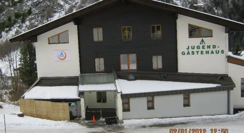 Jugend- und Familiengästehaus Heiligenblut - הייליגנבלוט - בניין