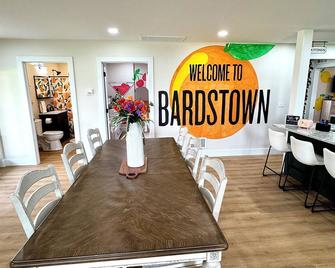 The Distillers Den- Hottub, Gameroom, Barndo, In Bardstown - Bardstown - Essbereich