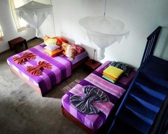 Palm Villa - Mirissa - חדר שינה