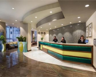 Savoy Central Hotel Apartments - Dubai - Front desk