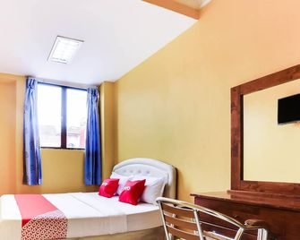 OYO 89406 Lucky Budget Hotel - Kampung Baharu Nilai - Slaapkamer