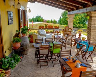 B&B Dell'Aviatore - San Liberato - Patio