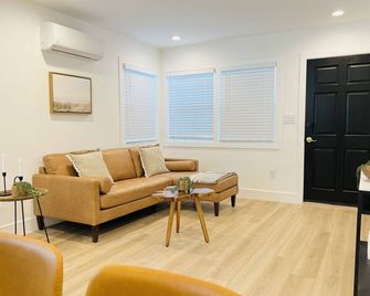 4171-Stylish Gem - San Diego - Living room