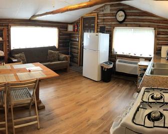 Lake Cabin Resort Cabin 4 on Fife Lake - Fife Lake - Comedor