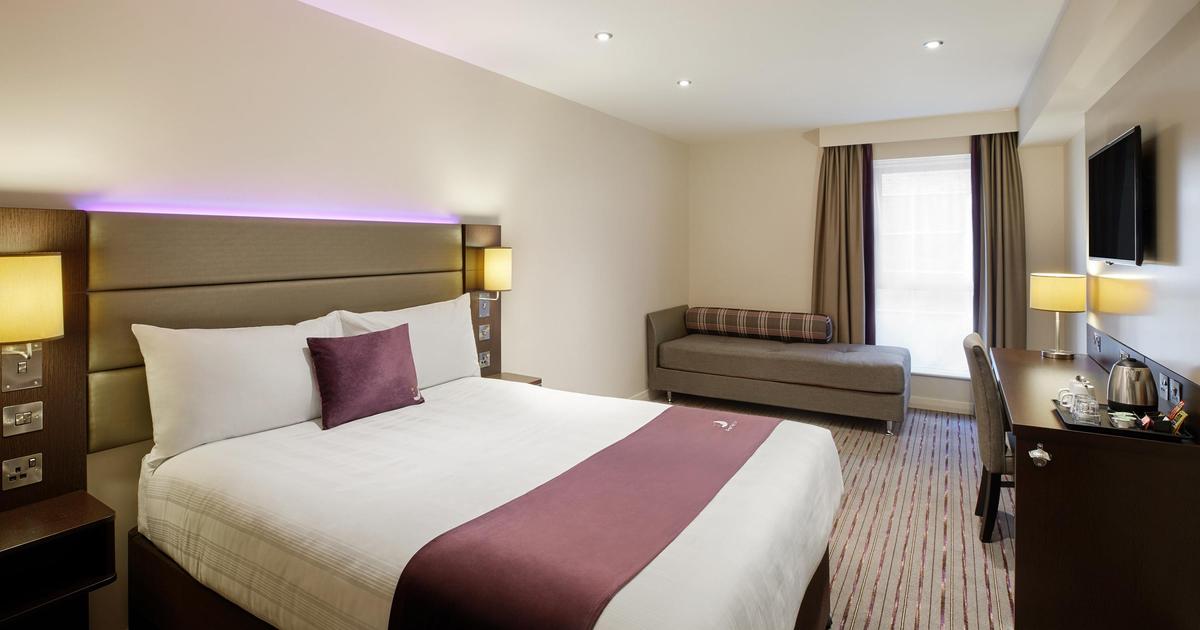 Premier Inn Sheffield Meadowhall from $75. Sheffield Hotel Deals & Reviews - KAYAK