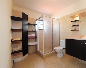 Logement Grand Confort Nouméa - Noumea - Bathroom