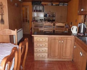 Hostel Danicar Puerto Natales - Puerto Natales - Cocina