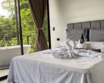 Cora Chia Cabin - Fortuna - Chambre