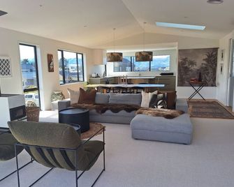 Luxury Lindis Lookout - Wanaka - Living room