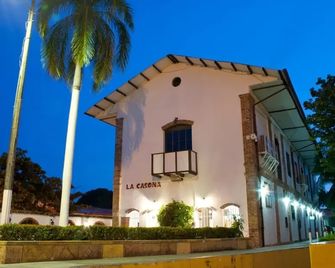 Hotel Los Puentes Comfacundi - Girardot
