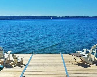 The Rich-Haven Waterfront Country House - South Bruce Peninsula - Restaurant