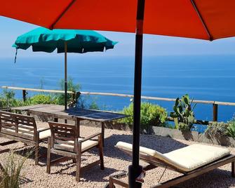 Cà Gialla in Bonassola your terrace overlooking the sea and the stars - Bonassola