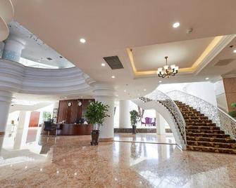 Lin Fuxin International Hotel - Fuxin - Lobby
