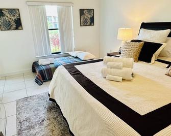 Awesome Apartment near the Beach - Napoli - Yatak Odası