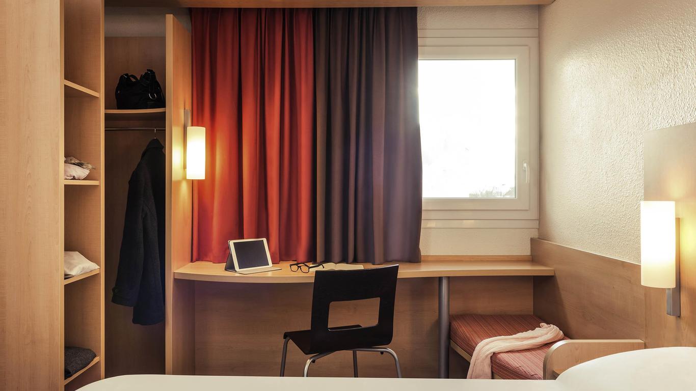 آيبيس إبيناي سور سين جينيفيليز