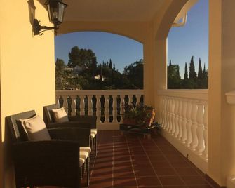 Bonita casa en Barrio de Monachil - Granada - Balkon