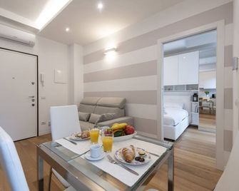 Bnbutler Friuli, 24 - Porta Romana Apartment - Milan - Salle à manger