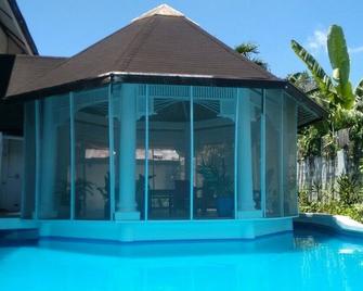 Ca Donata Bed & Breakfast - Tagaytay - Piscina