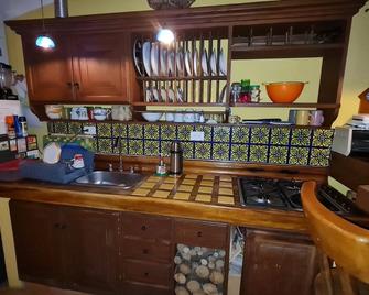 Apartment with bathtub, near the park in El Retiro Antioquia. - El Retiro - Cuisine