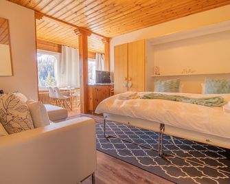 Miraflor Sonja By Arosa Holiday - Arosa - Bedroom