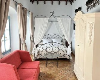 Hostal Servilia - Carmona