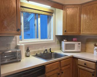 Family-friendly four season townhouse close to Loon Mountain. - North Woodstock - Kitchen