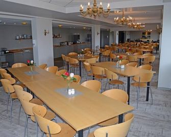 Storstua Omsorg og konferansesenter - Royken - Ресторан