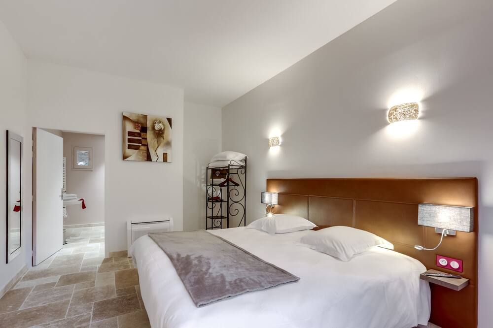 Logis Hotel Restaurant Le Domaine de la Régalière - Alès - Chambre