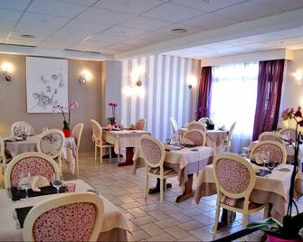 Hotel Des Voyageurs - Tarnac - Restaurante