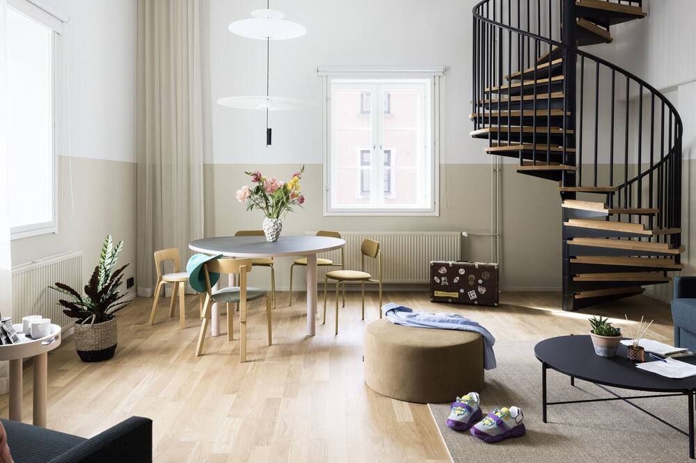 بوب دبايت يلسينكي سيتي سنتر - هيلسينكي - غرفة معيشة