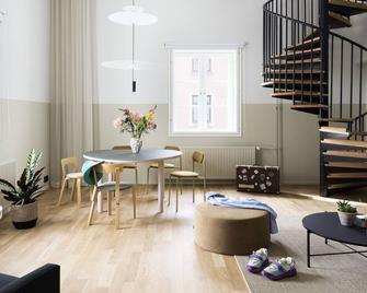 بوب دبليو سيتي سنتر - هيلسينكي - غرفة معيشة