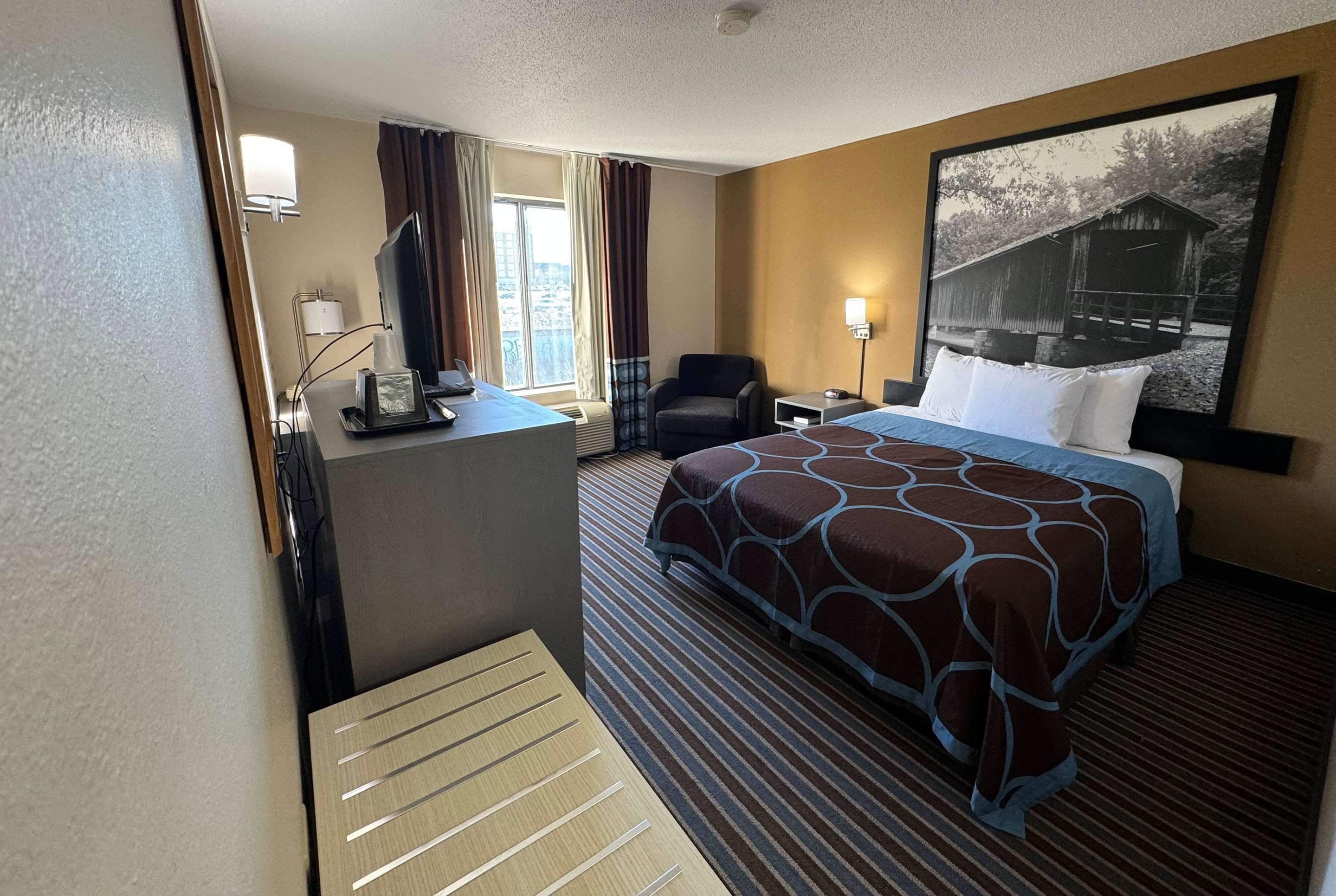 Bedroom view of Super 8 by Wyndham Columbia Clark Lane