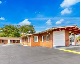 OYO Palm Leaf Motel - Ashland - Byggnad