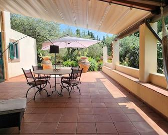 B&B Don Gaspano - Pace del Mela - Patio