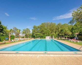 Marina Hotel Club - Cogolin - Zwembad