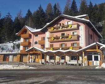 Hotel La Roccia - Passo del Tonale - Edificio