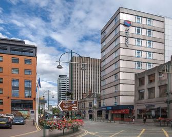 Travelodge Birmingham Central - Birmingham - Building